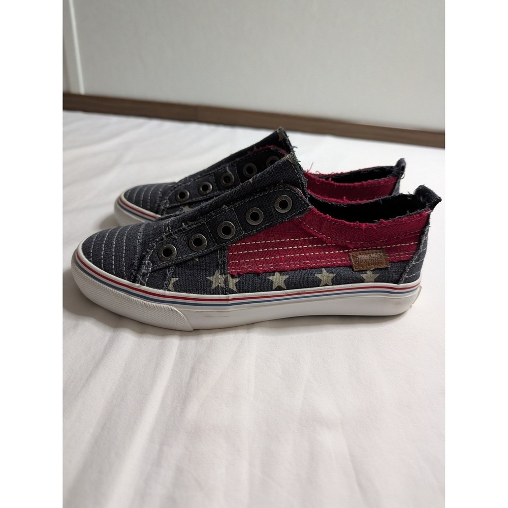 Blowfish Malibu Kids Americana Stars and Stripes Slip On Sneakers Blue Red Sz. 6